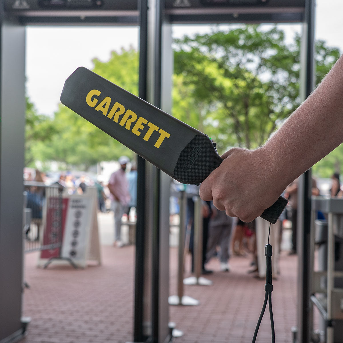Garrett Guide with Charging Base Kit