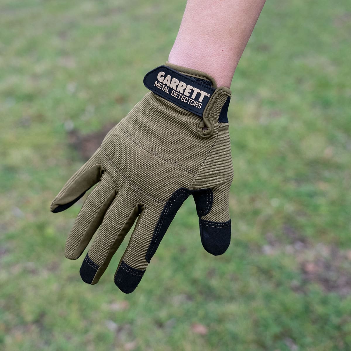 Garrett Detecting Gloves - Medium